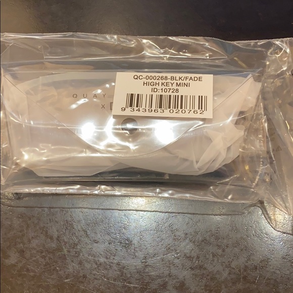 NWT High Key Mini Black Fade by Quay Australia - Picture 2 of 4